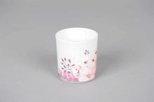 Afbeelding in Gallery-weergave laden, Wit glazen votief &#39;Plum blossom&#39;
